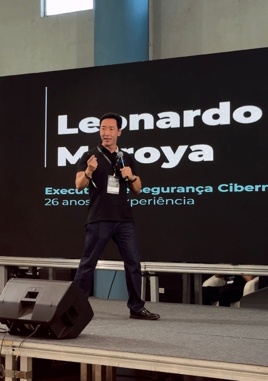 Leonardo Muroya palestrando